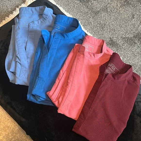 Women’s Rafaela Figs scrub tops small set of 4 - Picture 1 of 8